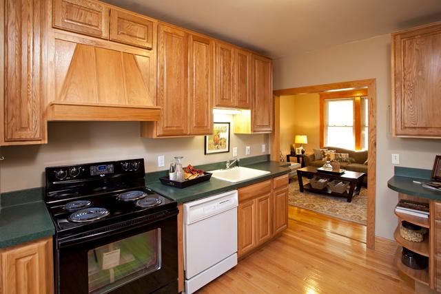 947 Minnehaha Ave Unit 2 Kitchen