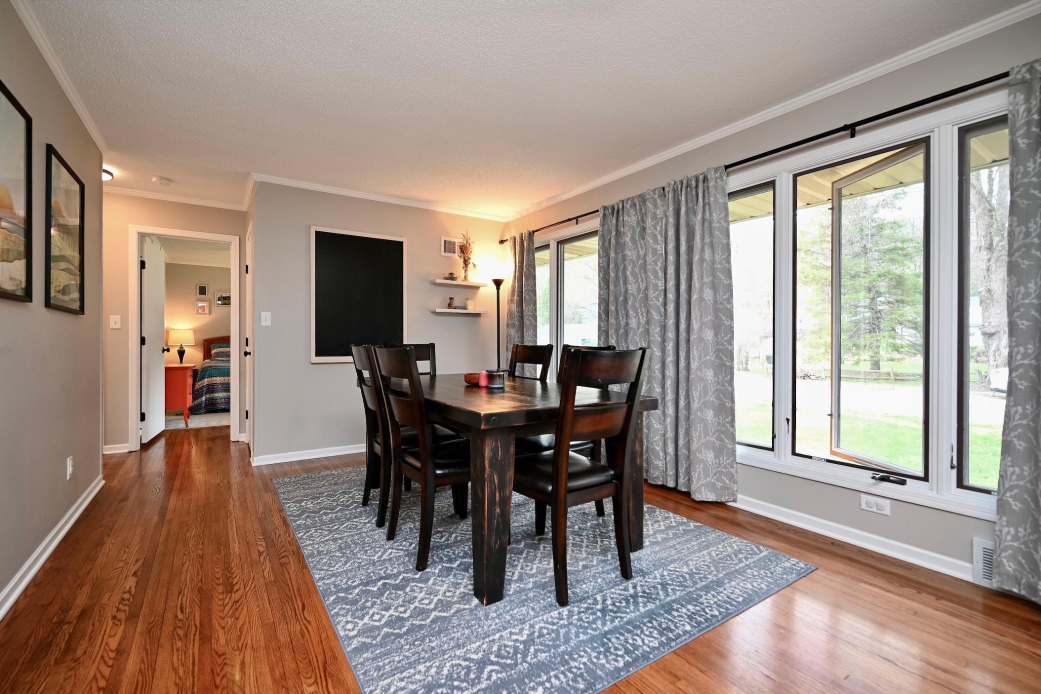 4 Dining Room.jpg