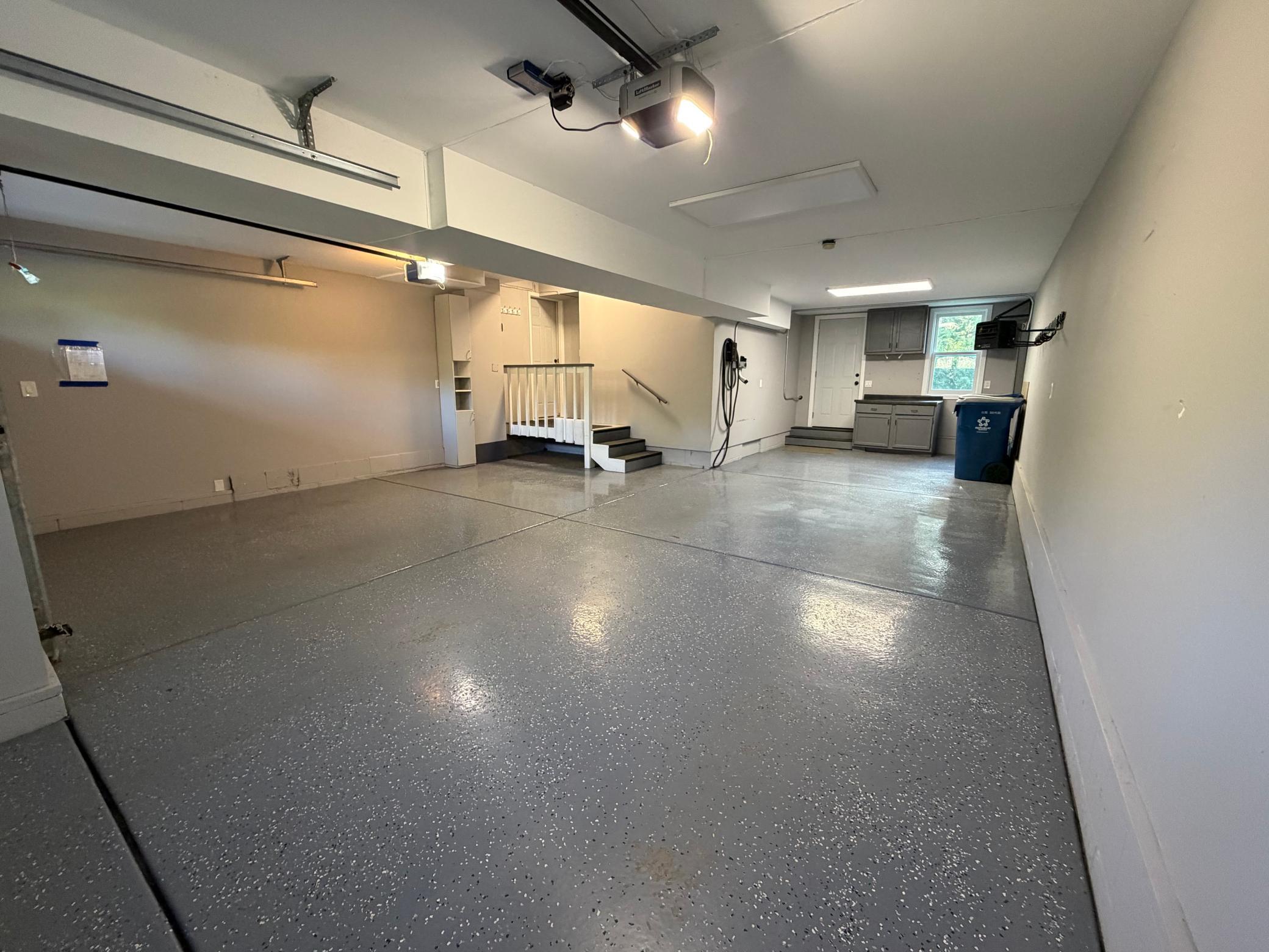 Garage 2.jpg