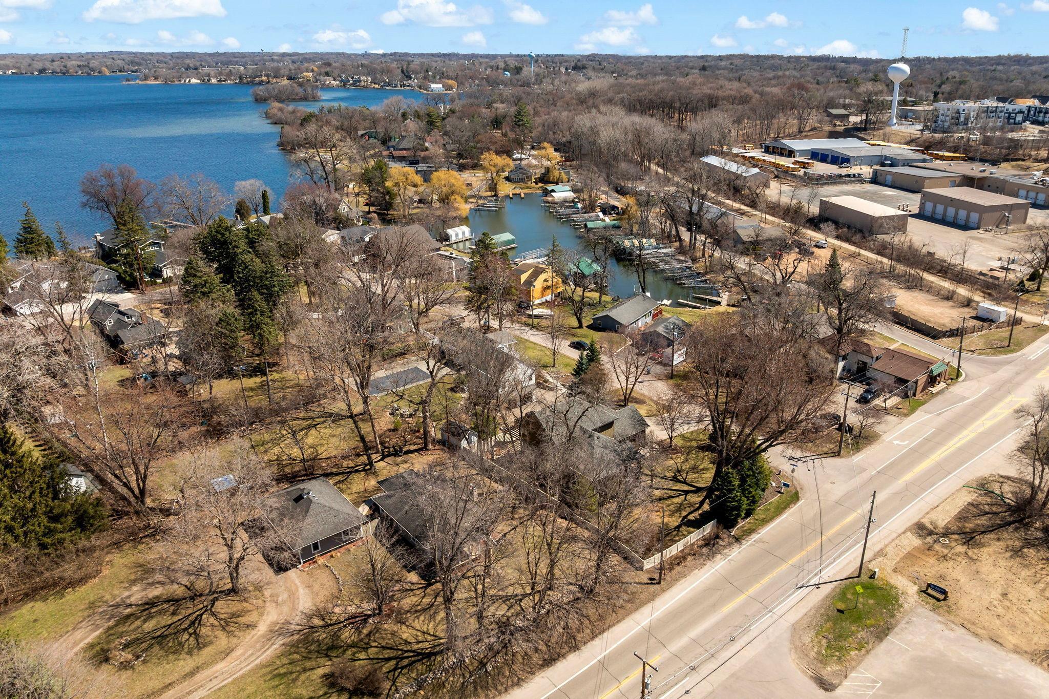 5-web-or-mls-20 Northrup Ave, Excelsior, MN_0006.jpg