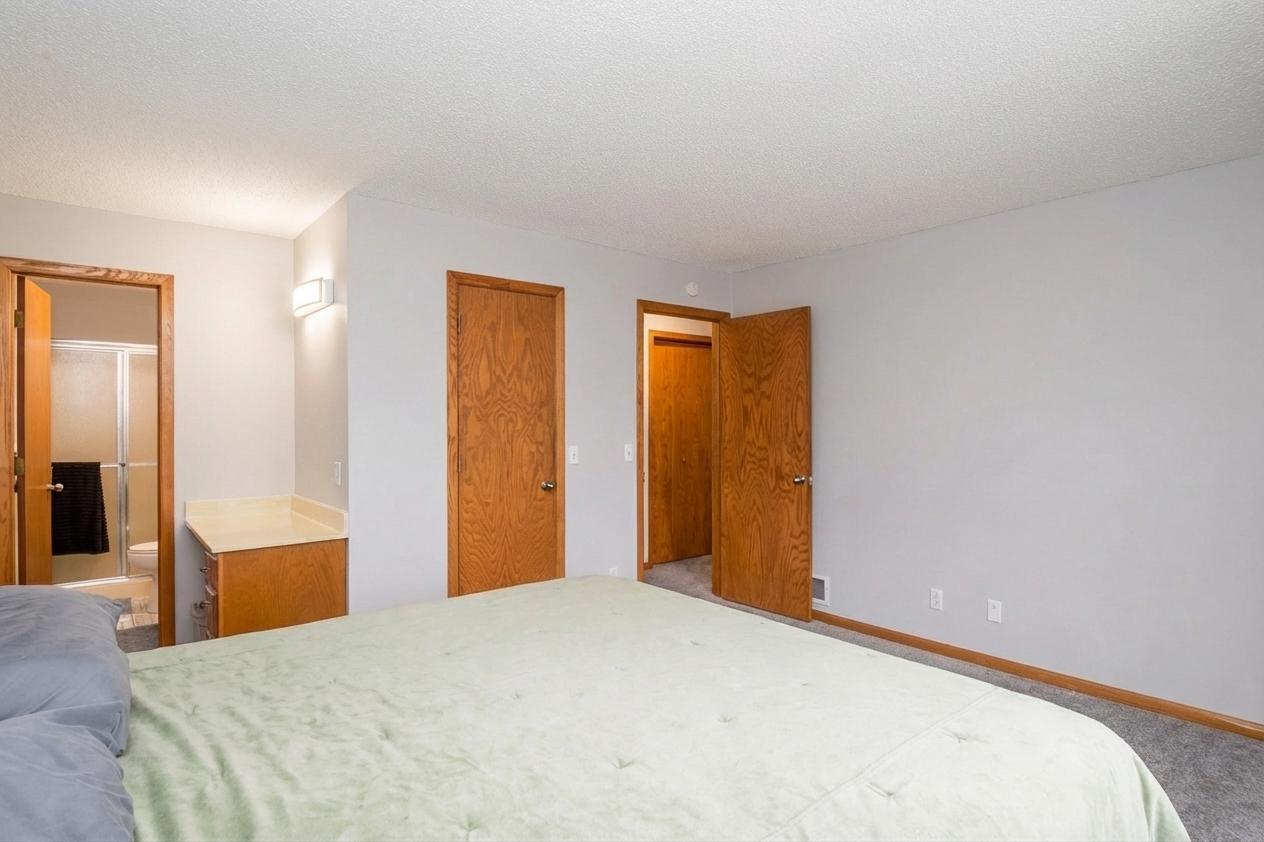 7a-Bed 1 toward bathroom.png