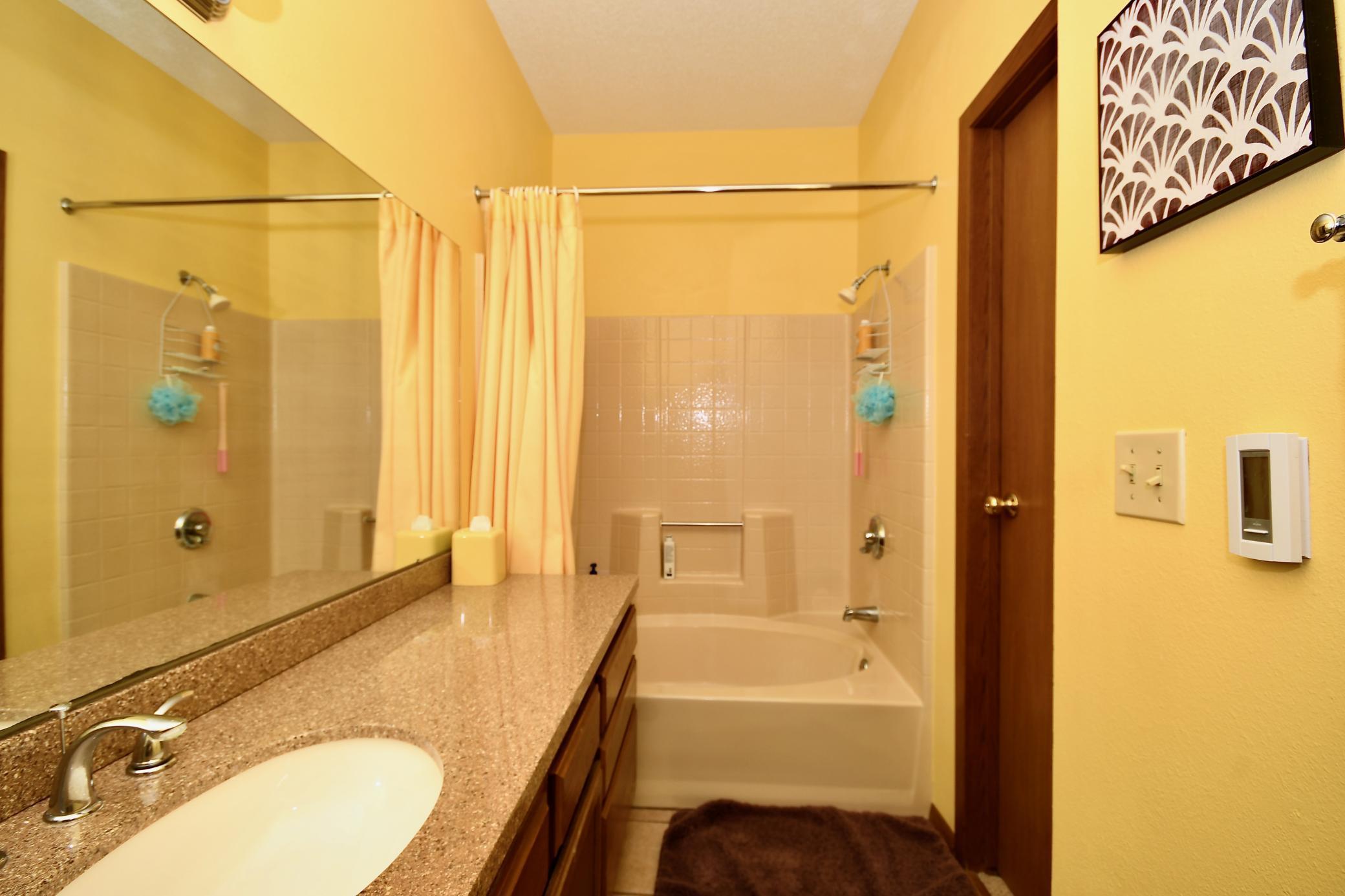 46.Full Bathroom soaking tub