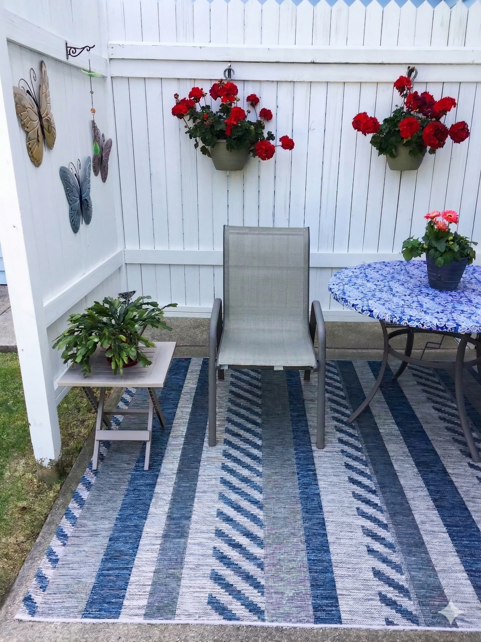 2901 patio village green.png