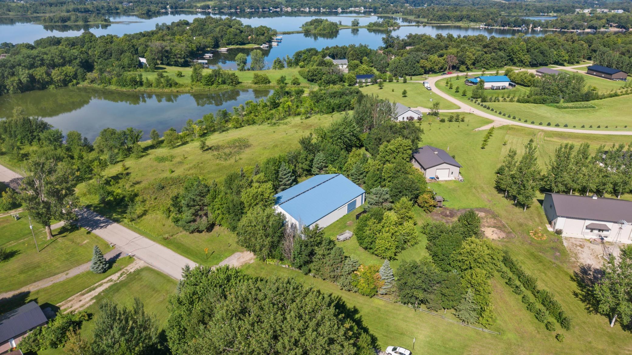 1-acre backlot w/60'x88' Shop