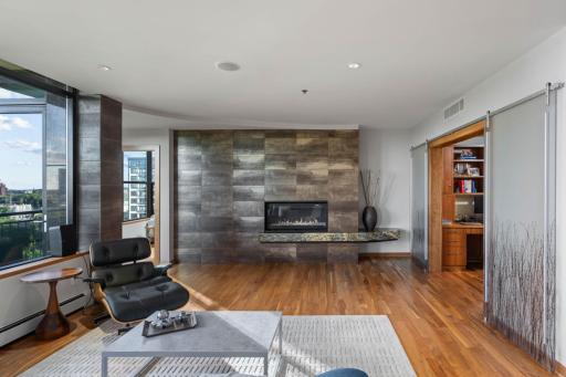 215 10th Avenue S, 910, Minneapolis, MN 55415