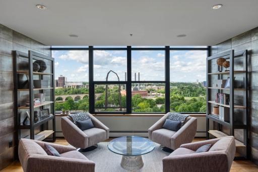 215 10th Avenue S, 910, Minneapolis, MN 55415