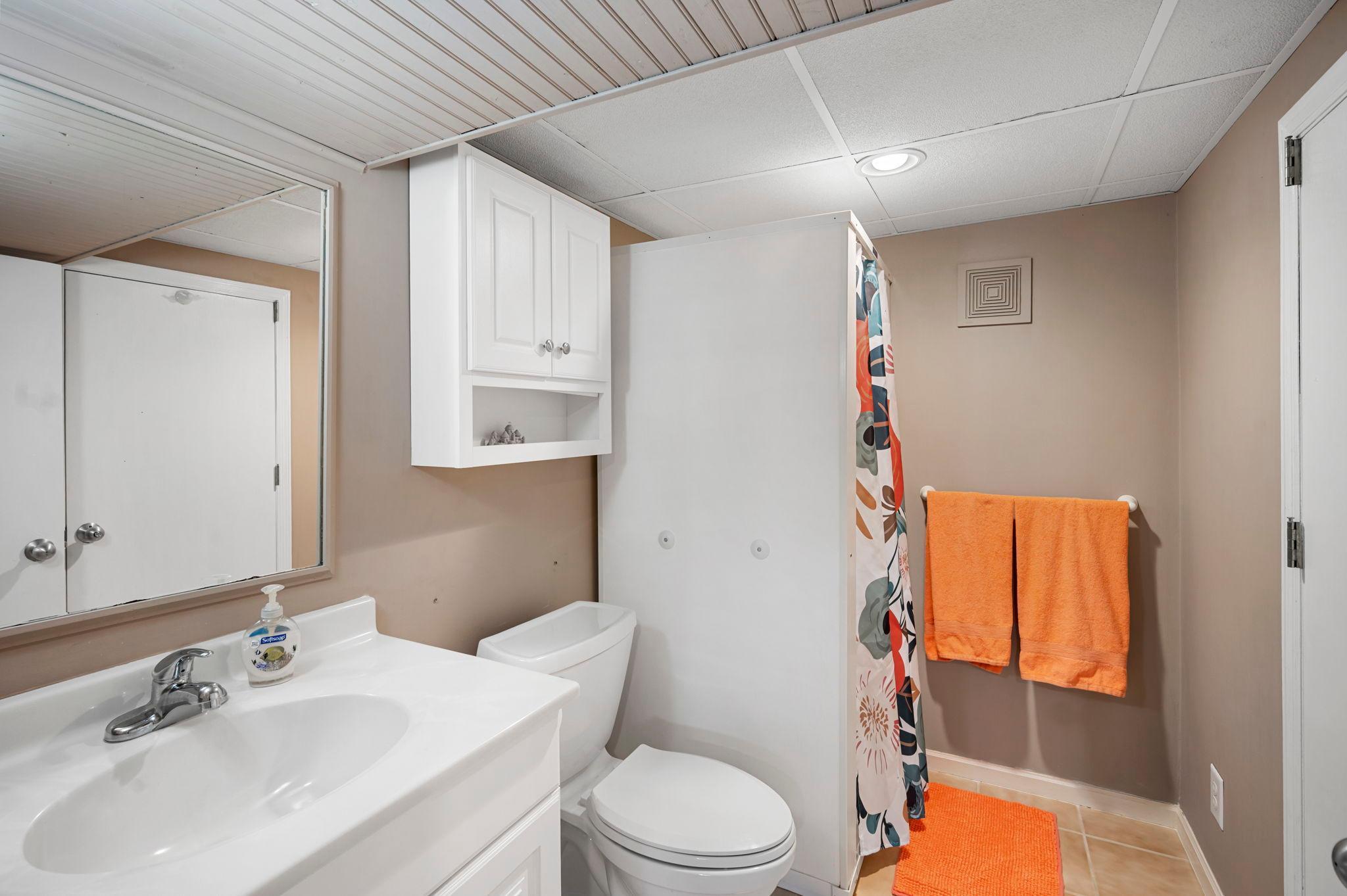 3/4 bath, lower level