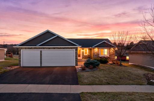 Welcome Home! 332 Kamploops Place River Falls