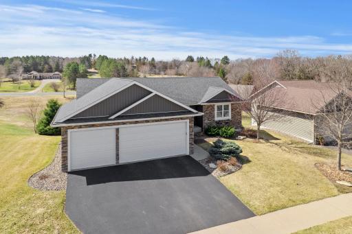 334 Kamloops Place, River Falls, WI 54022