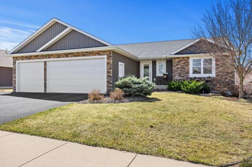 334 Kamloops Place, River Falls, WI 54022