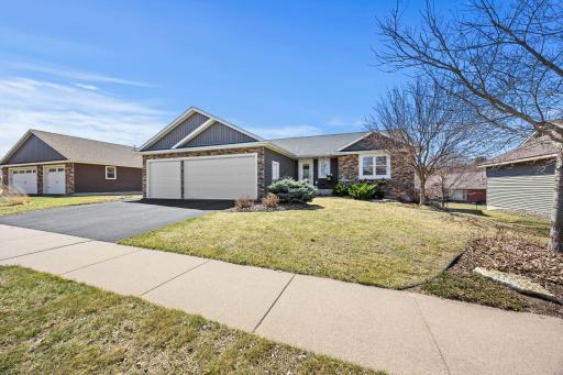 334 Kamloops Place, River Falls, WI 54022