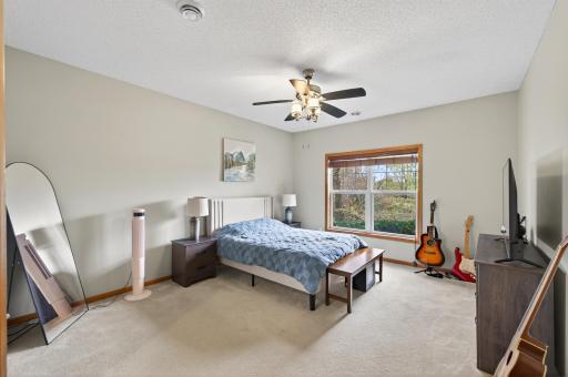 1099 Barclay Street, Saint Paul, MN 55106