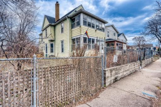 2706 15th Ave S - Web Quality - 001 - 01 Exterior Front.jpg