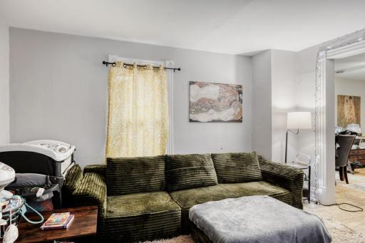 2706 15th Ave S - Web Quality - 005 - 05 Living Room.jpg