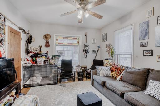 2706 15th Ave S - Web Quality - 003 - 03 Living Room.jpg