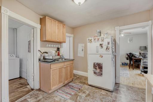 2706 15th Ave S - Web Quality - 012 - 12 Kitchen.jpg