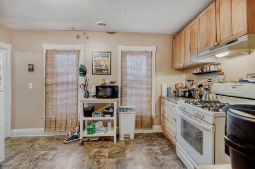 2706 15th Ave S - Web Quality - 013 - 13 Kitchen.jpg
