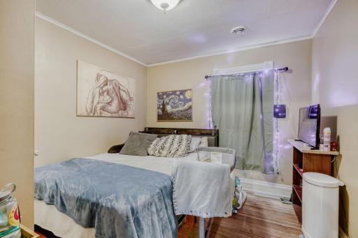2706 15th Ave S - Web Quality - 020 - 20 Primary Bedroom.jpg