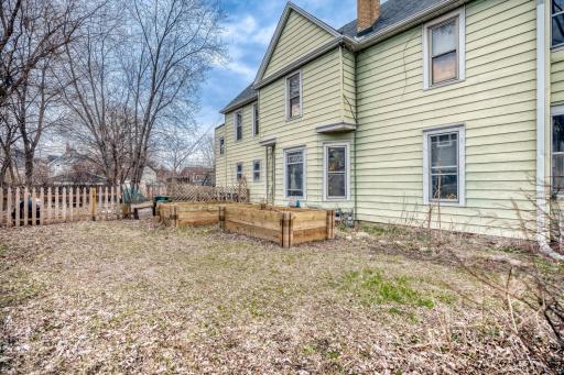 2706 15th Ave S - Web Quality - 027 - 27 Exterior Rear.jpg