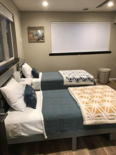 drift wood 1 bed.jpg