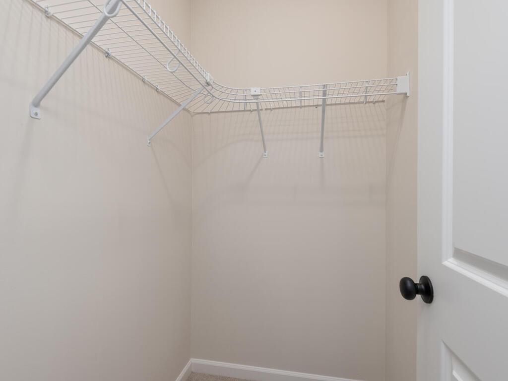 832 Forest Edge Dr Jordan MN