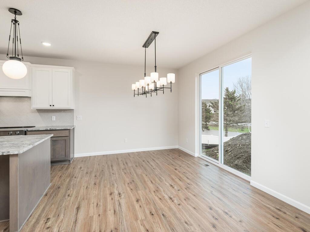 832 Forest Edge Dr Jordan MN