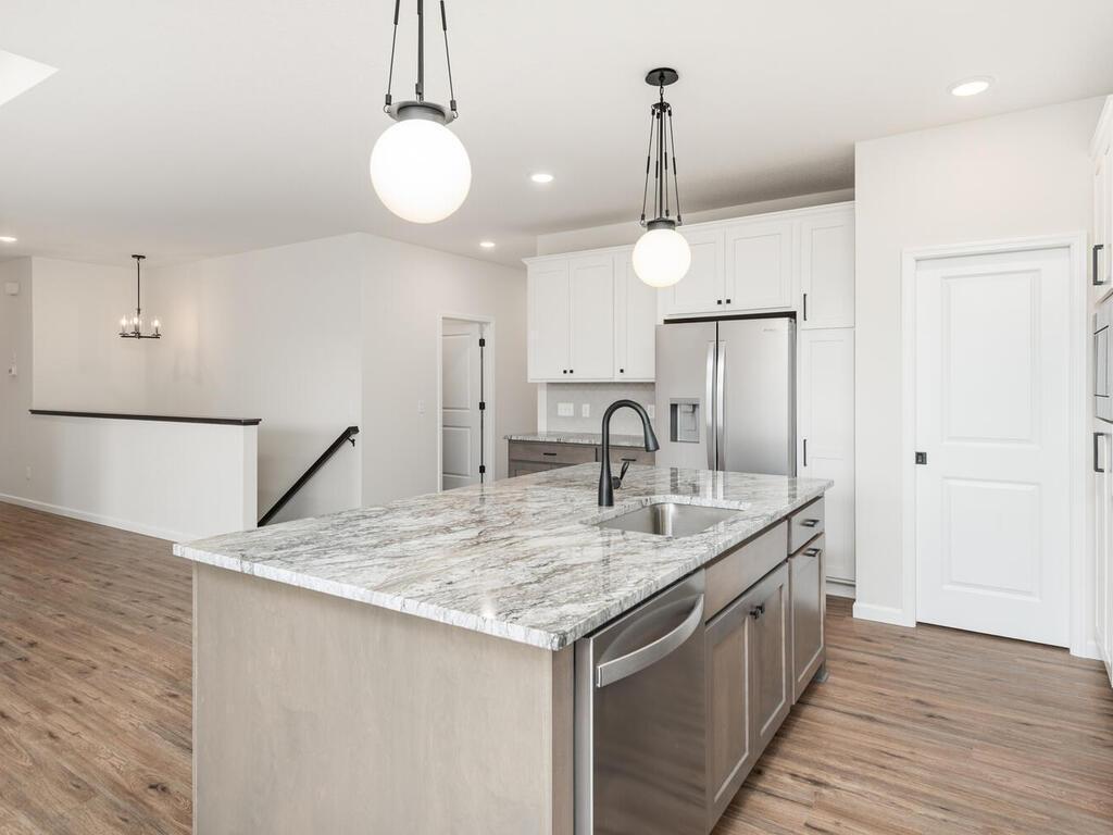 832 Forest Edge Dr Jordan MN