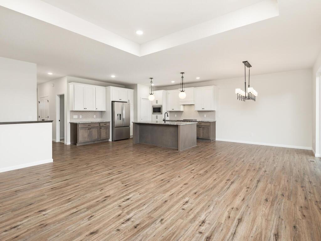 832 Forest Edge Dr Jordan MN