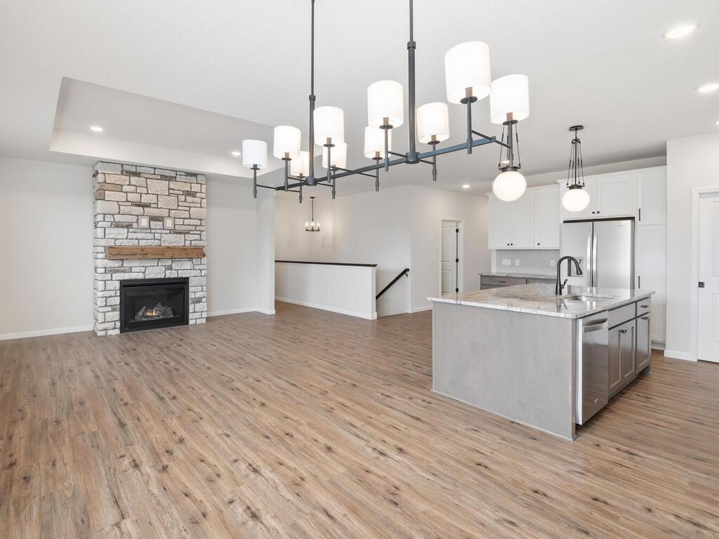 832 Forest Edge Dr Jordan MN