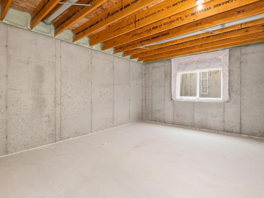 832 Forest Edge Dr Jordan MN