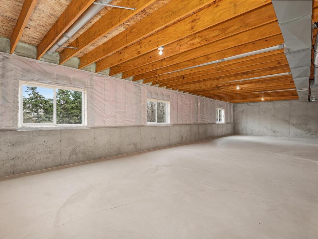 832 Forest Edge Dr Jordan MN