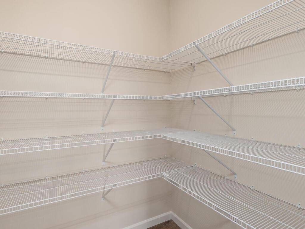 832 Forest Edge Dr Jordan MN