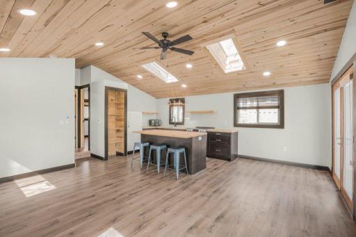 27843 Lakelawn Drive, Lindstrom, MN 55045