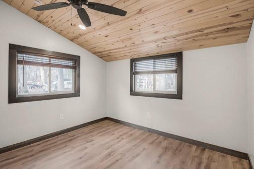 27843 Lakelawn Drive, Lindstrom, MN 55045