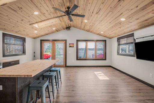 27843 Lakelawn Drive, Lindstrom, MN 55045