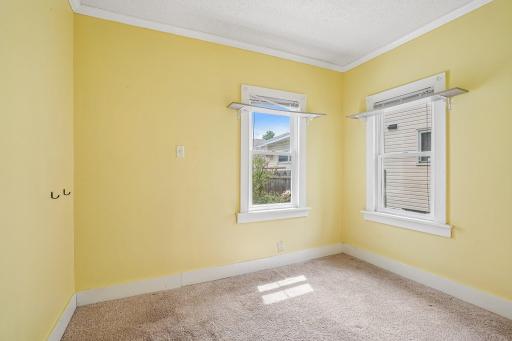 1694 Ivy Avenue E, Saint Paul, MN 55106