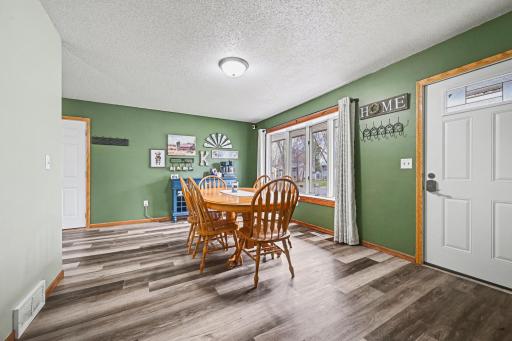 510 N Montgomery Avenue, Le Center, MN 56057