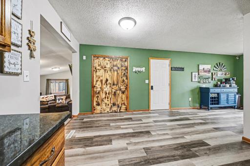 510 N Montgomery Avenue, Le Center, MN 56057