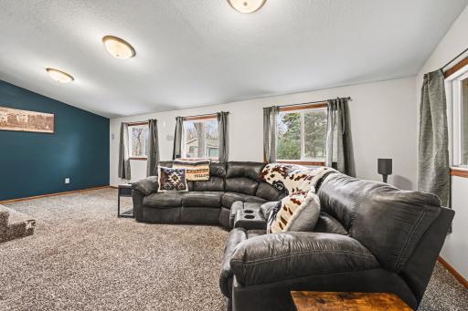 510 N Montgomery Avenue, Le Center, MN 56057