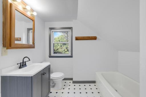 412 Prairie Avenue, Faribault, MN 55021