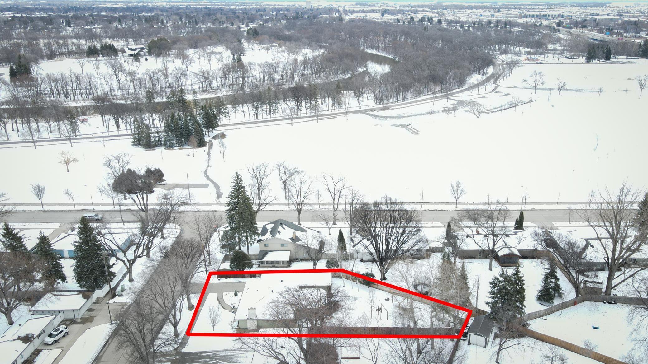 Property boundary & Lindenwood park
