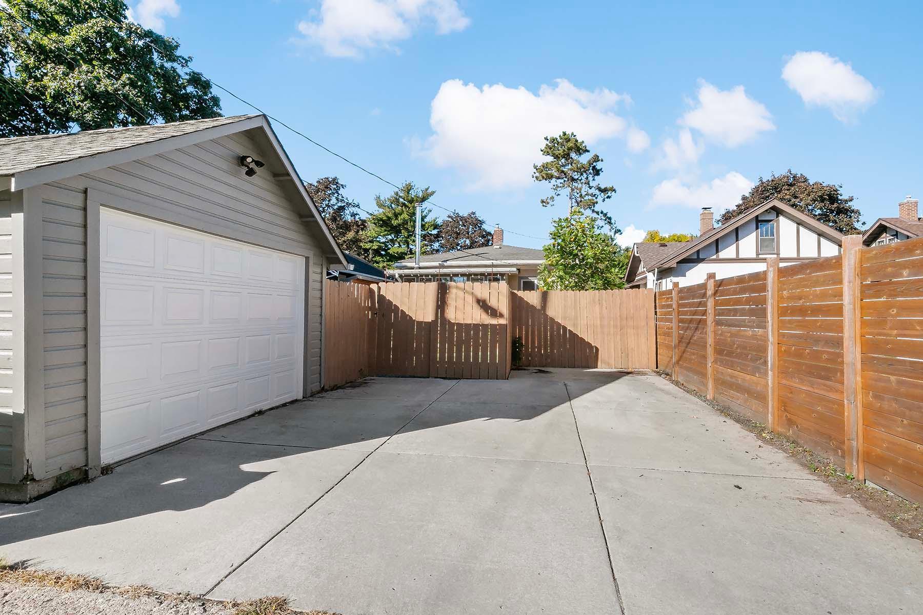 4737 Bloomington Ave, Minneapolis, MN - Exterior only20251013_0014.jpg