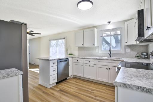 709 8th Avenue NW, Waseca, MN 56093
