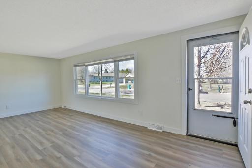 709 8th Avenue NW, Waseca, MN 56093