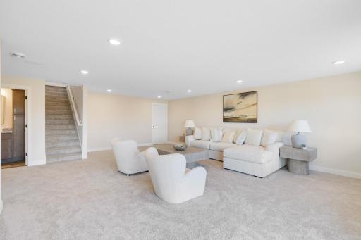 10490 Kahlen Drive NE, Hanover, MN 55341