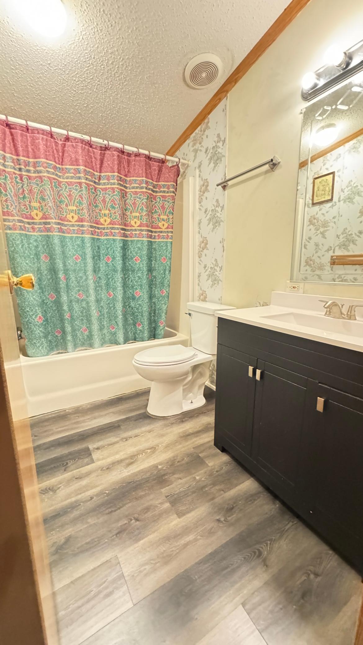 Main Bath Lecount.jpg