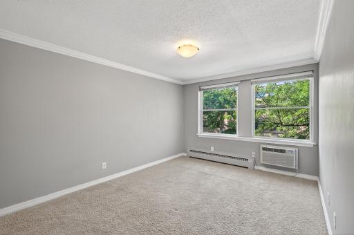821 Douglas Avenue, 204, Minneapolis, MN 55403