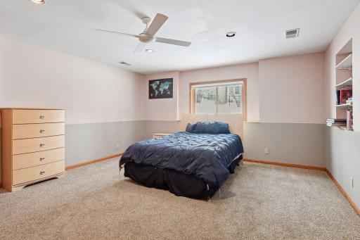 20911 Jameswood Court, Lakeville, MN 55044