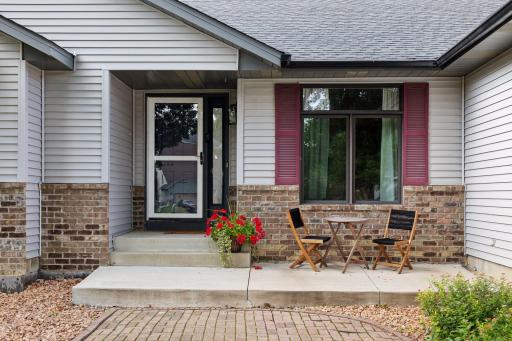 20911 Jameswood Court, Lakeville, MN 55044