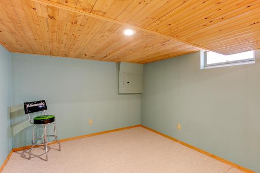 1220 Conway Street, Saint Paul, MN 55106